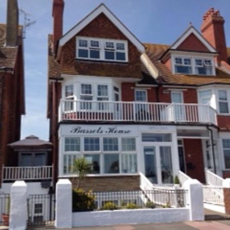 Bassets House Bed and Breakfast Torneo de Torneo de Eastbourne Exterior foto