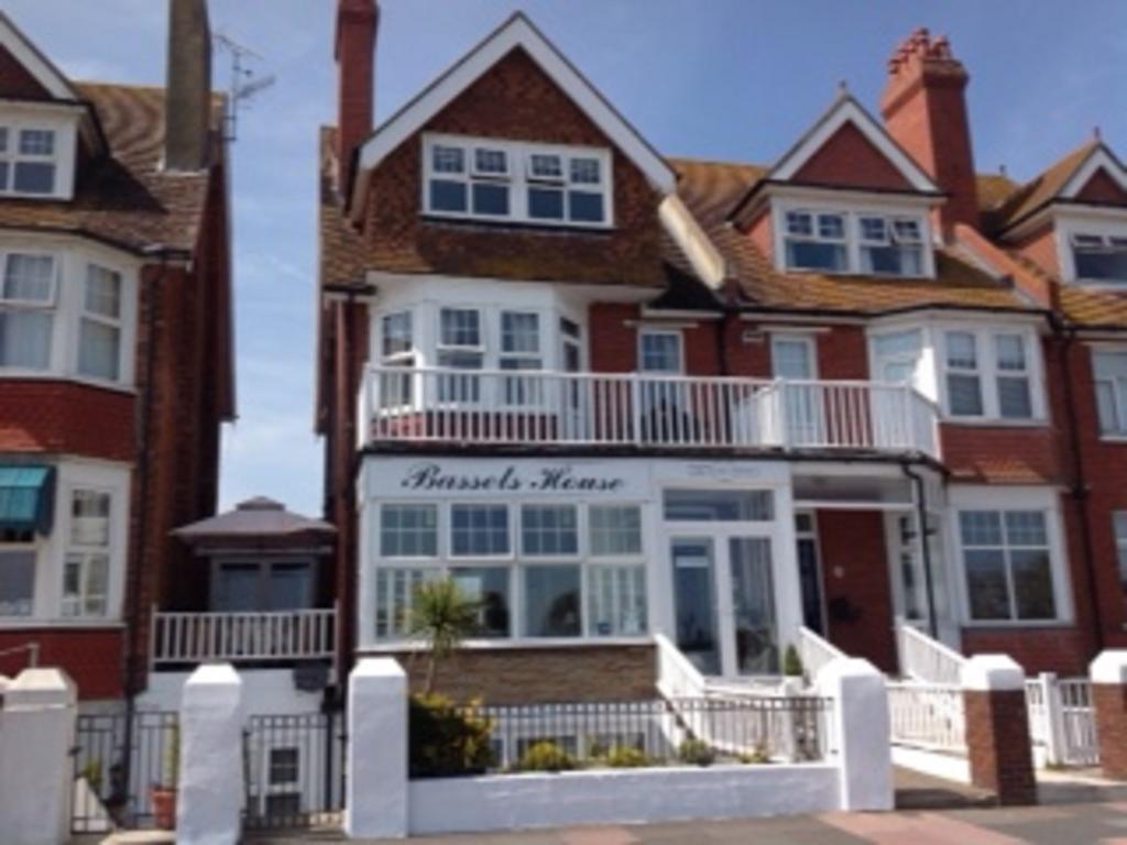 Bassets House Bed and Breakfast Torneo de Torneo de Eastbourne Exterior foto