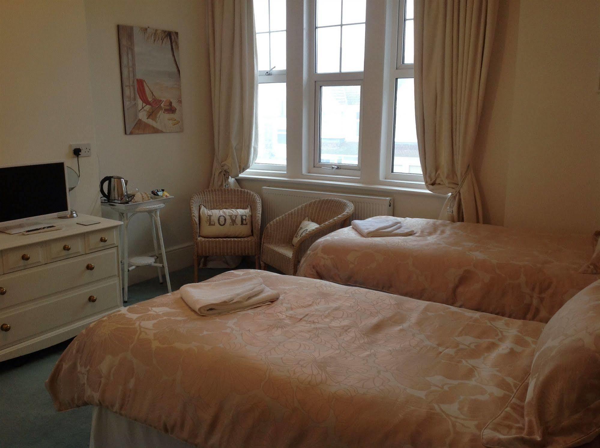 Bed and Breakfast Bassets House Torneo de Torneo de Eastbourne Exterior foto